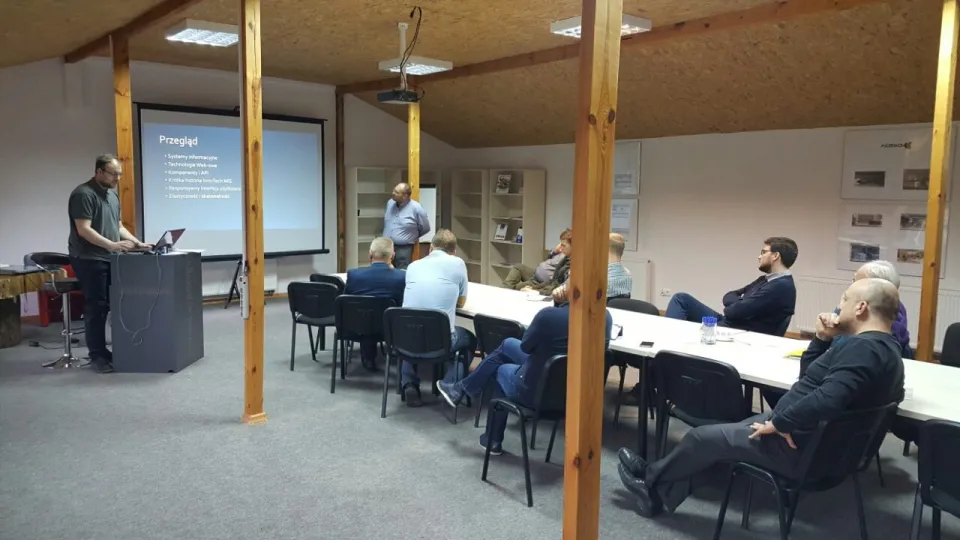 0-02-05-617ad3c74167e035181f6eec76ef02d16070cdee71bbfa5b17875e3c8d7ac2c1_full.jpg - MIS presentation in Poland
